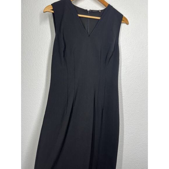 Elie Tahari Women’s Gwynth Black V- Neck Sheath Dress Size 6 Wool Blend - Picture 4 of 6